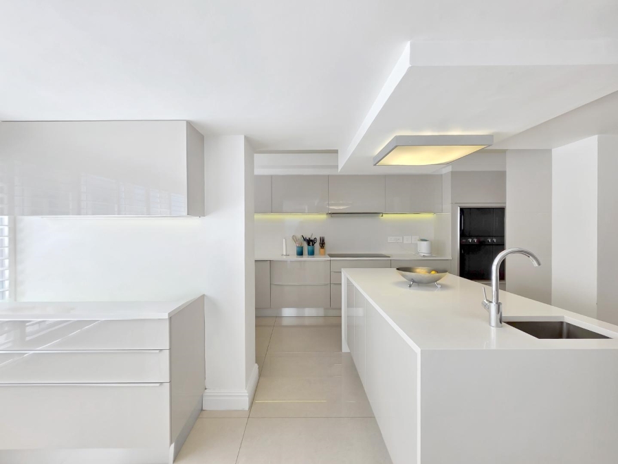 4 Bedroom Property for Sale in Mouille Point Western Cape